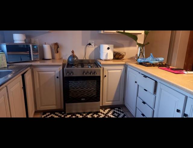 3 BEDROOM TOWNHOUSE FOR SALE IN AQUAPARK